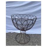 17in Cute Wire Planter