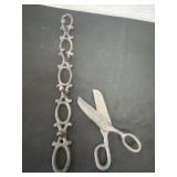 14ï¿½ metal wall hook and scissors