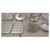 Wilton Cake Pans - Seasonal (8)