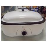 Rival 17 qt Roaster Oven in box