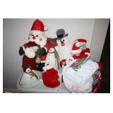 Christmas Décor; Plush Santa; Snowmen