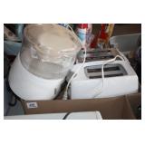 2 Toasters; Food Steamer