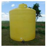 2,500 gallon yellow poly tank, good condition