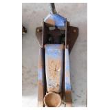 Michelin 2 ton floor jack, works