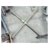 4 WAY LUG WRENCH LARGE TRUCK