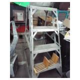 4FT PORTABLE LADDER