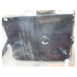 METAL CABINET  36"X18"X31"