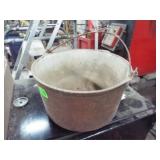 CAST IRON #12 KETTLE