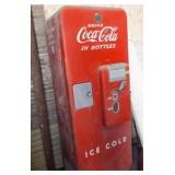 COCA COLA POP MACHINE