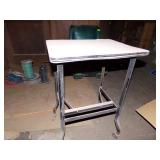 TABLE METAL LEGS WOOD TOP 14 X 18 X 26
