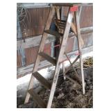Wood 5ft. Step ladder Wood 5ft. Step ladder