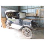 1916 Ford Model T sedan 1916 Ford Model T sedan