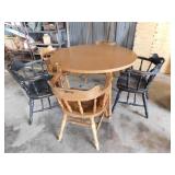 Round table w/5 chairs