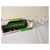 1989 Ertl John Deere Barge Wagon in box