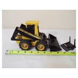 Ertl New Holland Skid Steer, in box