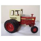 International Farmall 1456 Tractor