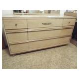 Kroehler Dresser w/ mirror