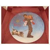 Knowles Decorative Christmas Plates (6)