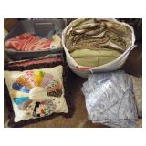 Sheets, Blankets, Bedspread, Pillows