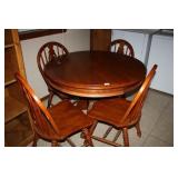 Round Wooden Pedastal Table with 4 chairs