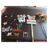 Décor/Yard Art (5+)