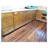 Cabinet Unit w/ Countertop (no contents)