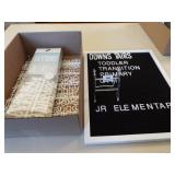 Letterboard, Letters