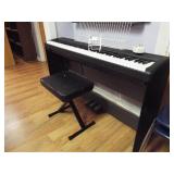 Yamaha Digital Piano P-85, bench