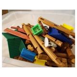 Lincoln Logs (1 tub)