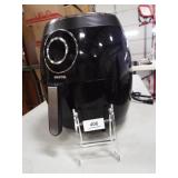 Gourmia No Oil Fryer, powers on