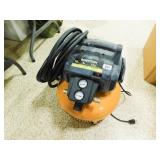 BOSTITCH AIR COMPRESSOR
