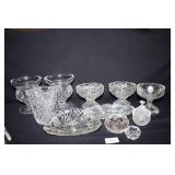 Various glassware pieces; 11 total pieces