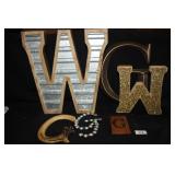 Various Letter "W"s and Letter "G"s