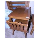End Table w/Magazine Rack;