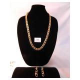 Gold Tone Necklace w/matching pierced earrings