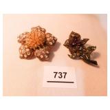 Flower Brooches-Gold tones w/lighter stones