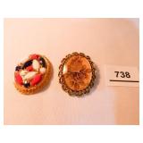 Gold Tone Brooch w/red,white,blue;Gold Tone roses