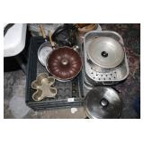Baking Pans; Bundt Pan; Teapot; Pans;