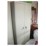 Storage Cabinet; Metal; no key