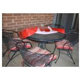 Metal Table w/4 Chairs;