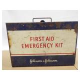 Johnson & Johnson First Aid  Kit, contents