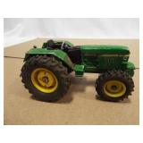 Metal John Deere Tractor