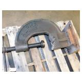 LARGE PIPE VISE