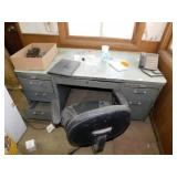 METAL DESK 30" X 60"