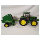 John Deere 7330, baler - plastic