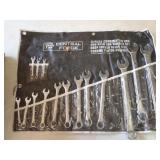 Pro Brand wrench set, 1 1/4" missing, Central