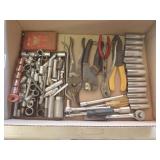 Sockets, wire pliers, ratchets