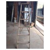 Wooden step ladder, 5.5