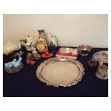 Serving Pieces, Décor