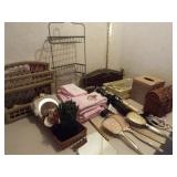 Bedroom/Bathroom Items - Variety